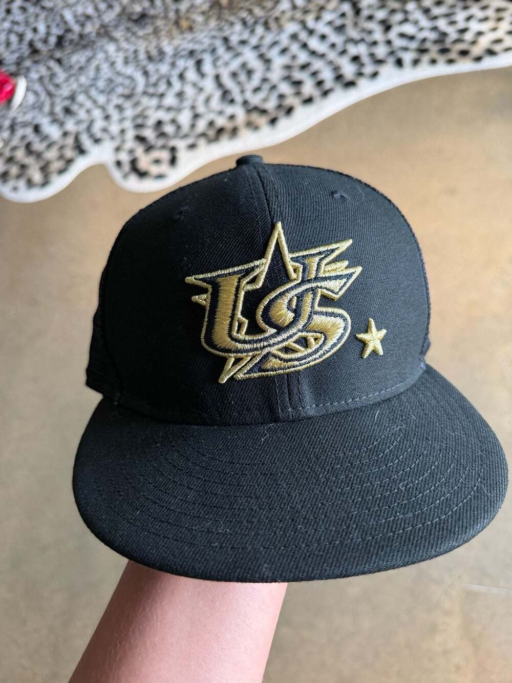 New Era USA Baseball Black Gold Logo Fitted Trucker Hat Size 7 1/4